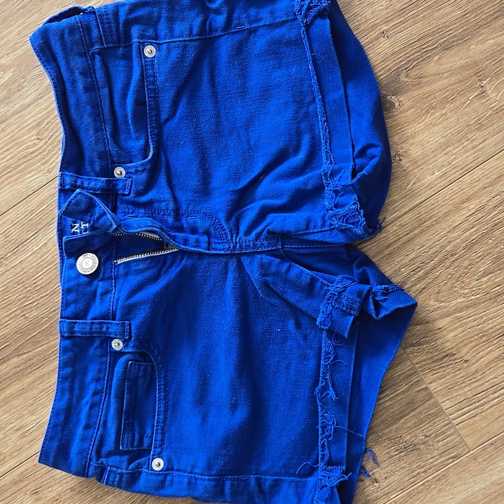 American Eagle blue denim shorts